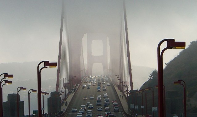 Golden_Gate_Bridge_Fog