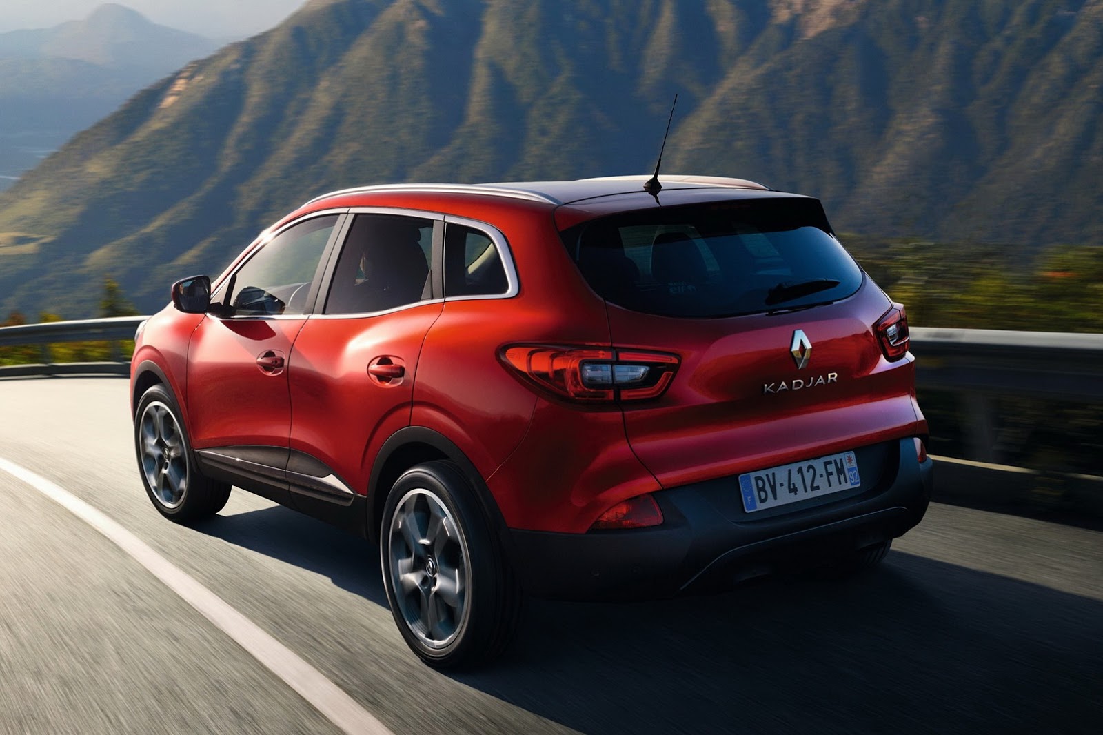 Renault-Kadjar-CUV-37