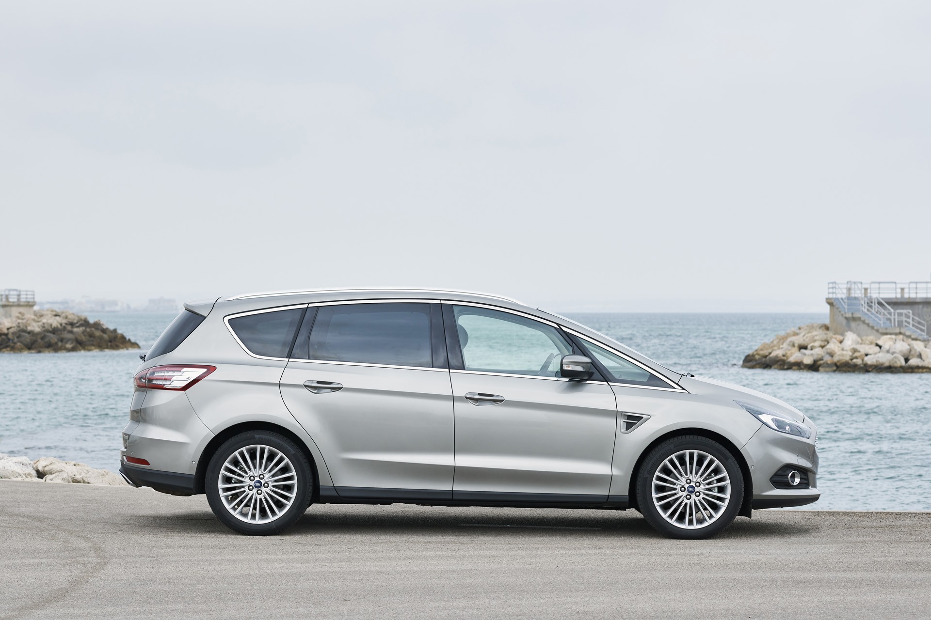 FordS-MAX_2015_018