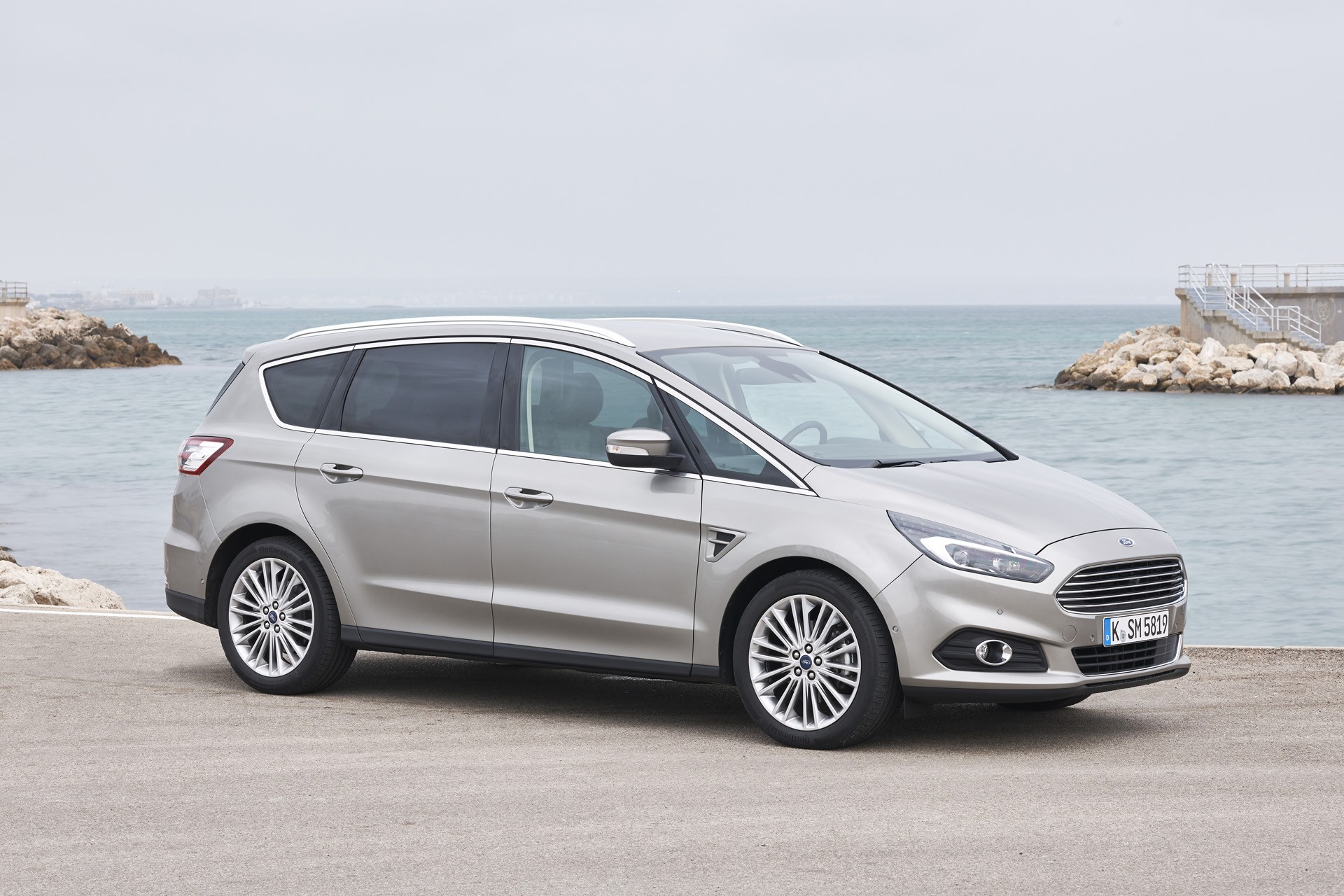 FordS-MAX_2015_022