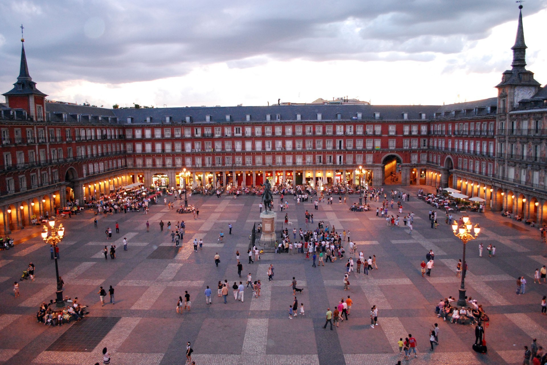 Plaza_Mayor_de_Madrid